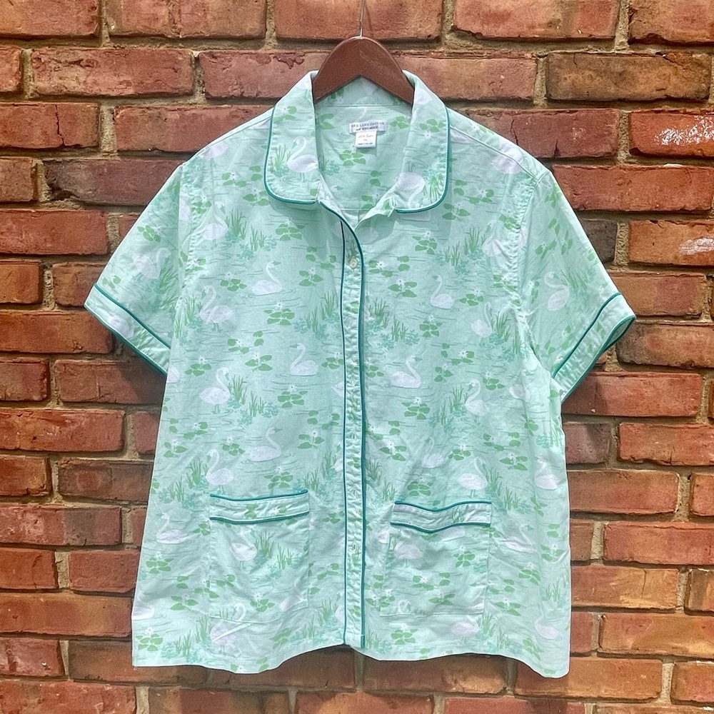NWOT Red Land with Helmsie 100 % Cotton Green Swan Pajama top Short Sleeve Sz XX